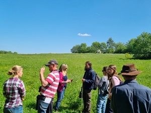 BEESPOKE farm walk at Loddington