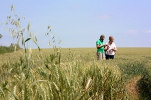 Ryan and Julie in field
